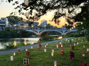 【地域の魅力探り隊 with 北陸大学】
vol.06　浅野川に感謝の灯　金沢で「女川祭」